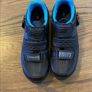 Shimano clip in cycling shoes. Size 7 US. 39 EU
